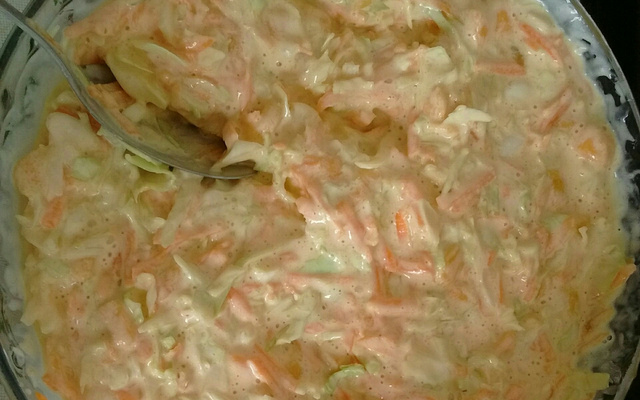 Salada de repolho com manga