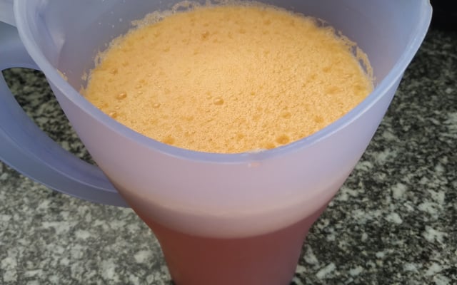 Suco de acerola com limão