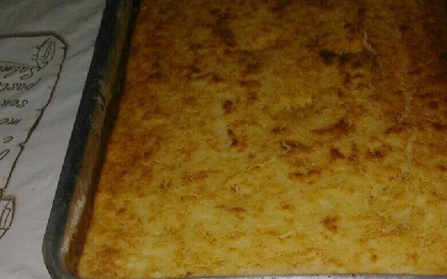 Bolo de aipim com farinha de trigo