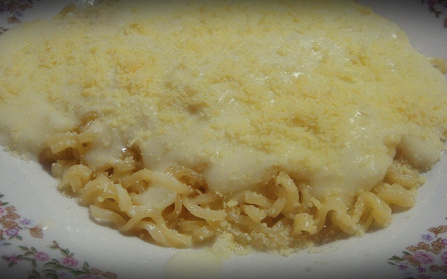 Miojo ao molho branco