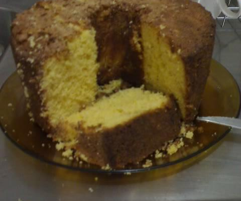 Bolo de milho (com farinha de polenta)