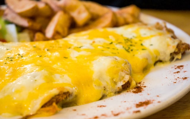 Filé de peixe à parmegiana