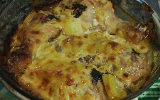 Coxas de frango com batatas e maionese