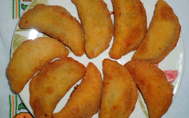 Pastel de massa cozida