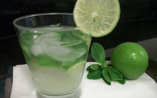Caipirinha com Hortelã