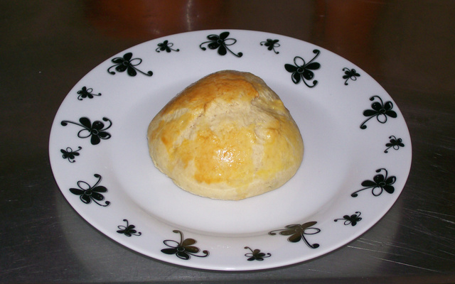 Pãozinho de batata recheado com frango e catupiry