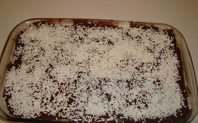 Pavê de chocolate preto e branco