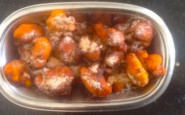 Brinholas africanas de banana