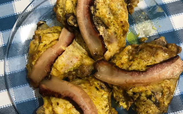 Sobre coxa assada com sopa de cebola e maionese