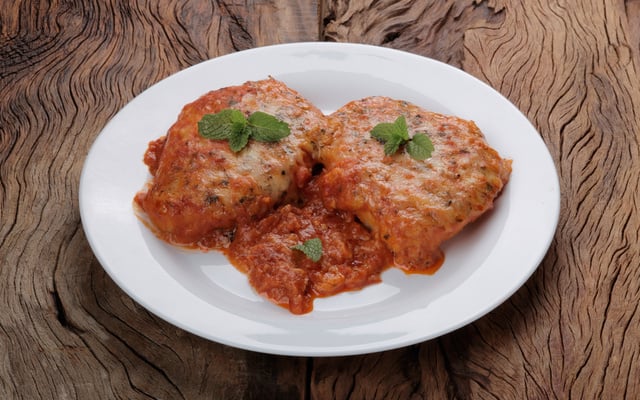 Bife à parmegiana assado