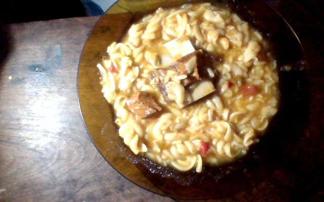 Sopa simples, rápida e deliciosa