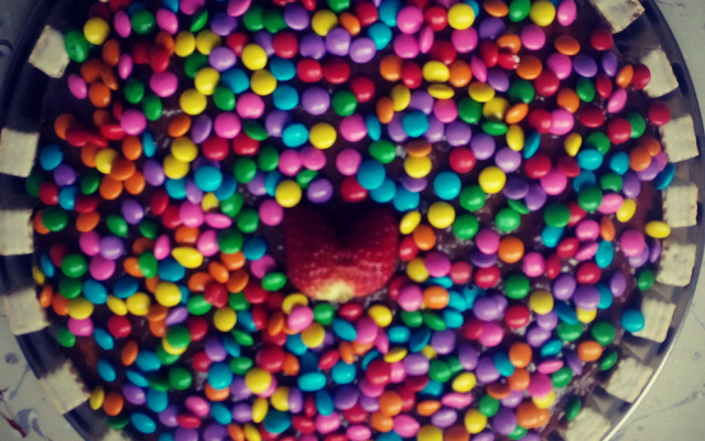 Bolo de bis com morango