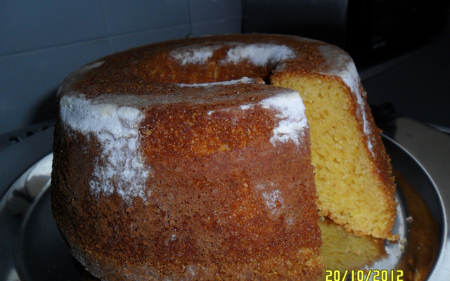 Bolo de farinha de milho delícia