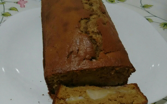 Bolo inglês (recheio: leite condensado, banana)