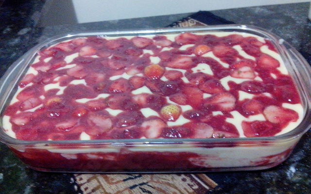 Torta Gelada de Morango