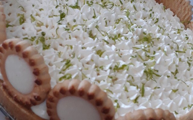 Torta de limão com chocolate branco