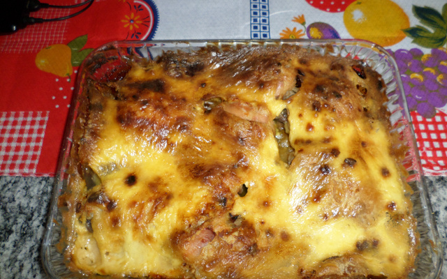 Frango assado com creme de cebola e maionese