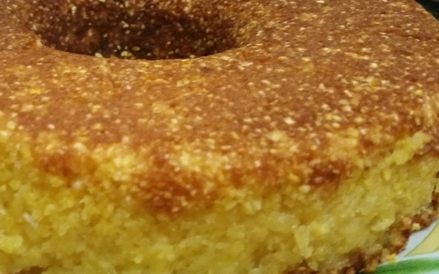 Bolo cremoso de milho