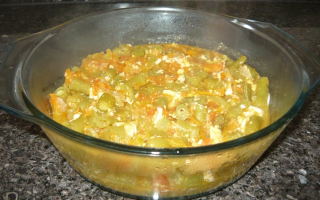 Vagem com ovos e tomates