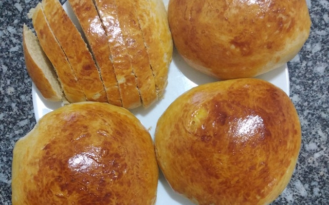 Pao caseiro simples e fácil