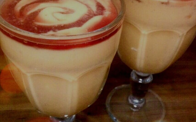 Creme de papaia com licor de cassis