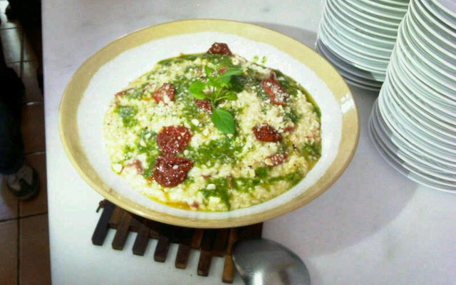 Risoto de tomate seco com molho pesto