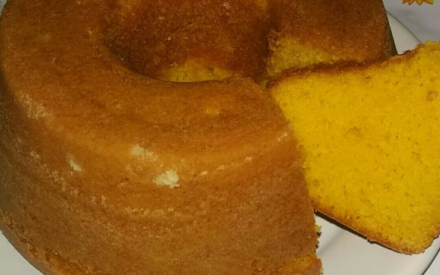 Bolo fofinho de cenoura