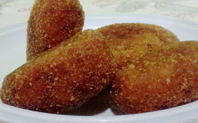 Croquete de carne com mandioca