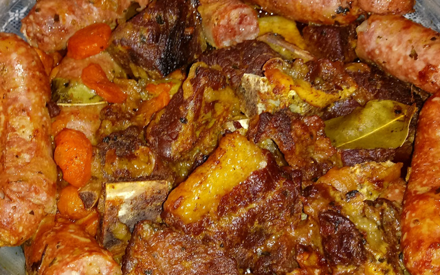 Costela com linguiça na panela de pressão