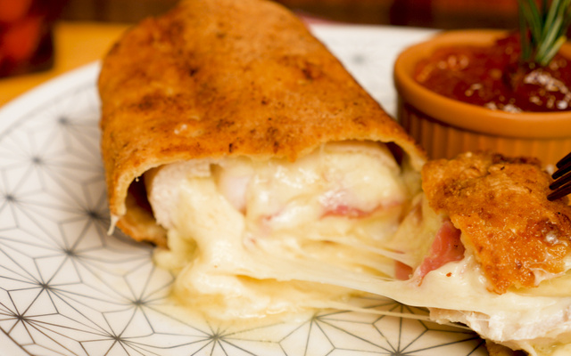 Peito de frango recheado