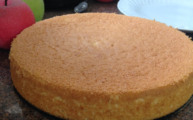 Pão-de-ló fácil e fofinho