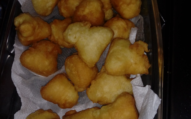 Bolinho de chuva sem leite e ovos fácil