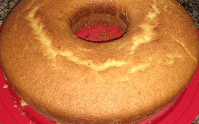 Bolo de fubá que não desfarela