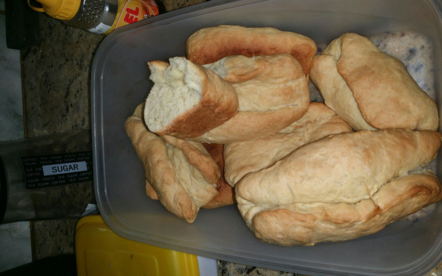 Pão caseiro com fermento em pó da Denise