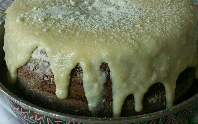 Bolo vulcão de leite em pó com creme de avelã