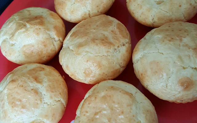 Cupkeijos - pãezinhos de queijo no liquidificador