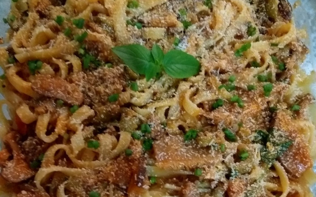 Talharim com molho de atum especial