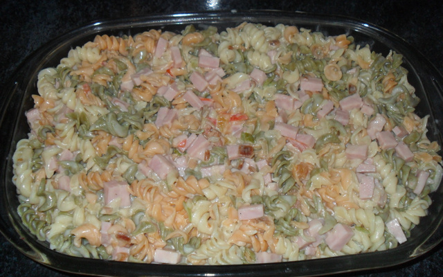 Macarrão ao molho branco