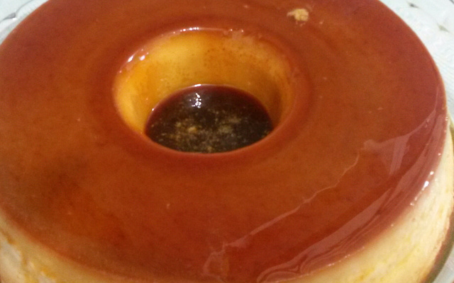 Pudim de leite condensado sem furinhos