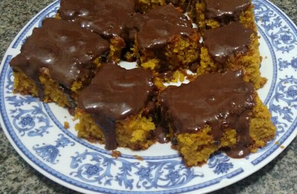 Bolo de cenoura com aveia (sem farinha de trigo)