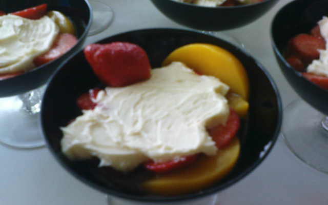 Brigadeiro com frutas