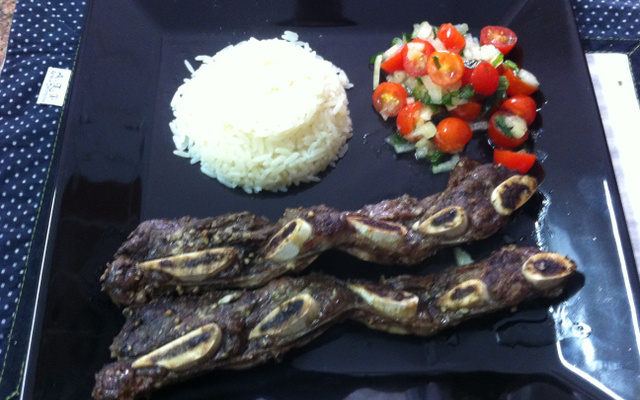 Assado em tiras no forno