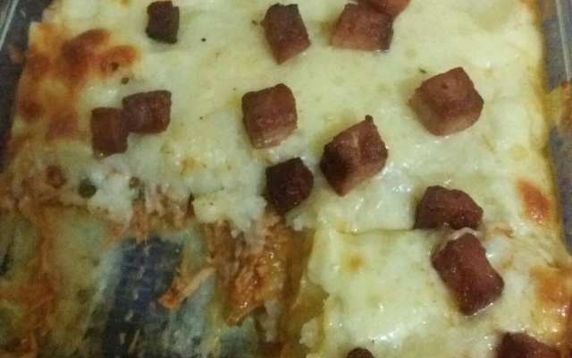 Torta de purê de batata recheada