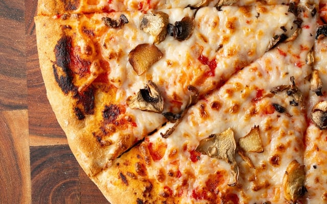 Massa de pizza sem glúten com farinha de arroz e polvilho