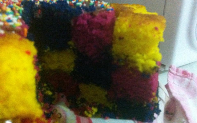 Bolo xadrez colorido