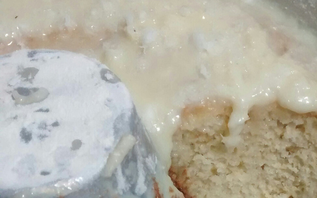 Bolo pão-de-ló com coco