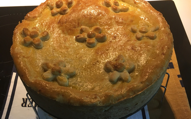 Empadão de frango com catupiry