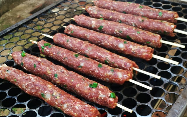 Kafta (carne moída no espeto)