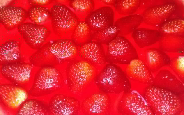 Torta de morango com creme branco