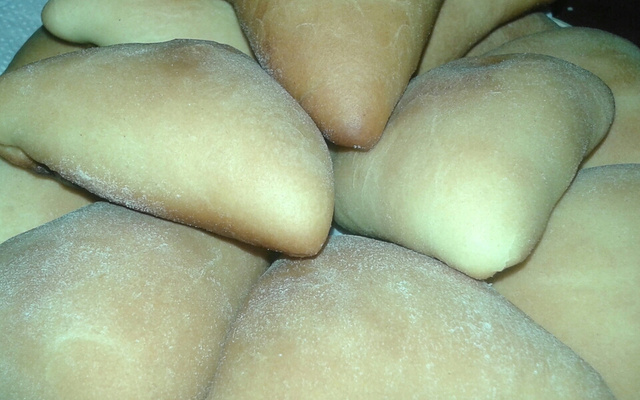 Esfiha de carne temperada